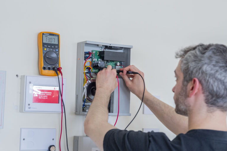 Pinpoint engineer installs System